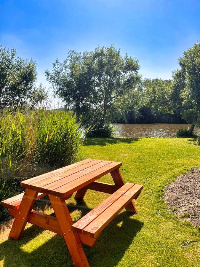 Pod Aan Het Water * Dokkum